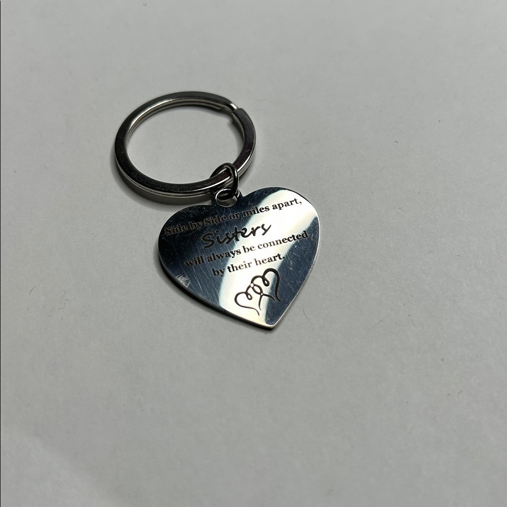 Sisters Keychain - Picture 6 of 7